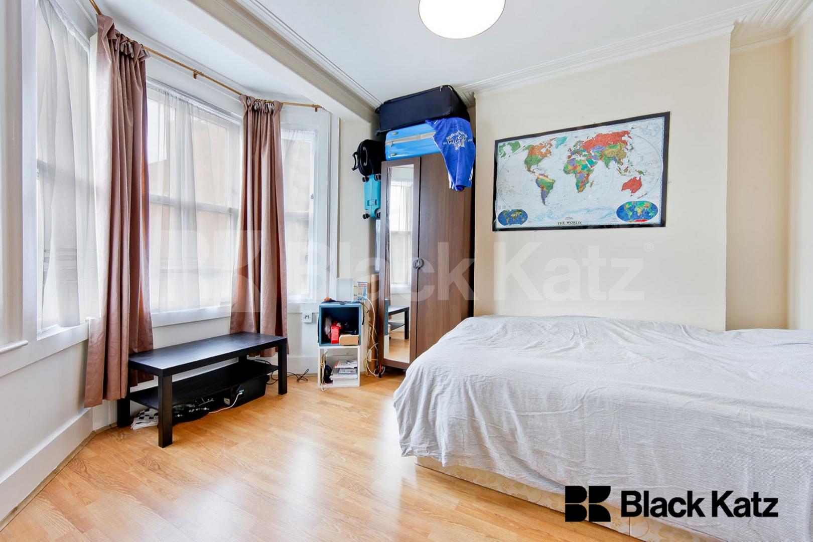 Stunning Communal Roof Terrace With Views Of The City Waleran Flats Old Kent Road, Borough